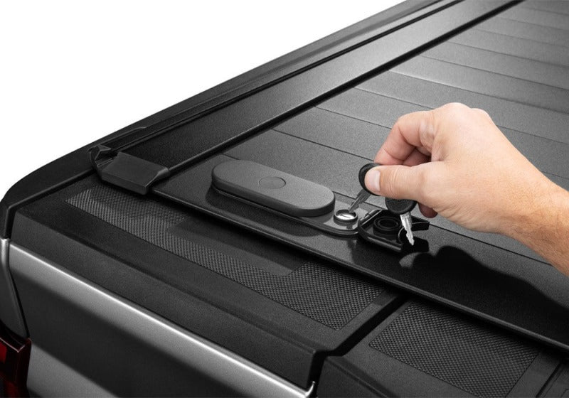 RealTruck 15-20 Ford F-150 SuperCrew/SuperCab 5.5ft Bed RetraxPRO EZ-Off FRC-4000