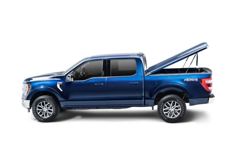 Undercover - Ford 2022 Lightning / 23-24 Ford F-150 5.5 ft Short Bed Tonneau Cover