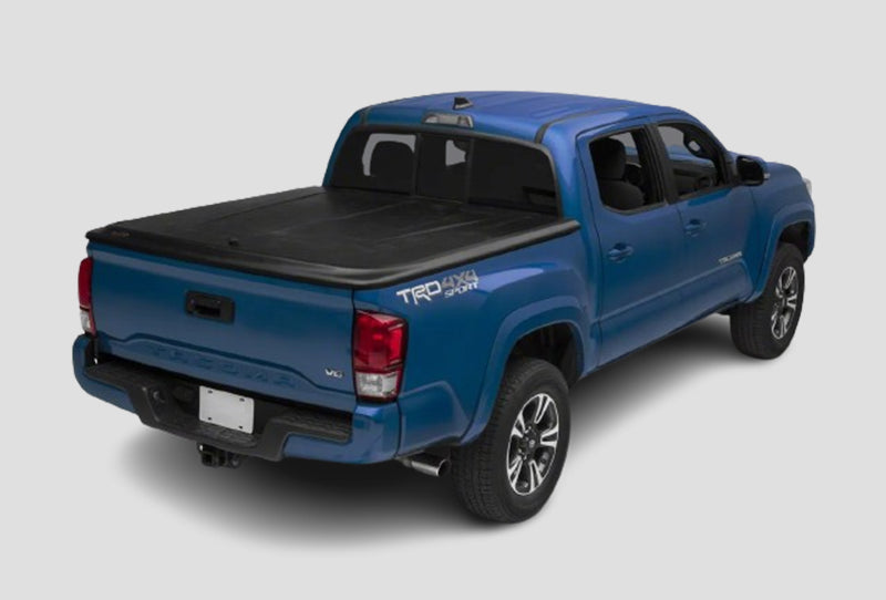 UnderCover 16-18 Toyota Tacoma 60in Fusion Bed Cover - Blue Effect