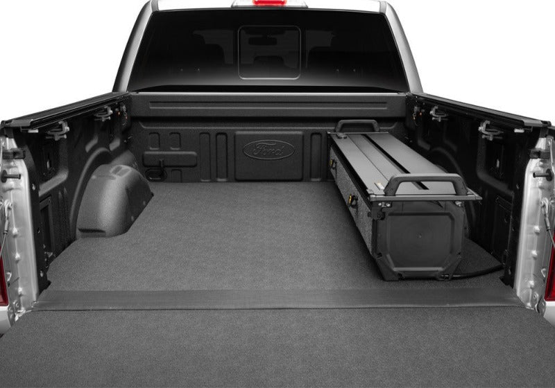RealTruck 07-21 Toyota Tunra CrewMax 5.5ft w/Deck Rail Sys (No Bed Box) RetraxPRO EZ-Off FRC-4000