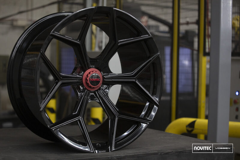 Vossen x Novitec NL4-5L 21x12.5 ET:43 Gloss Black Lamborghini Huracan Rear Wheel