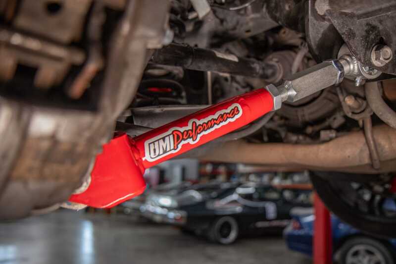 UMI 16-24 Chevrolet Camaro Suspension Control Arm - Red