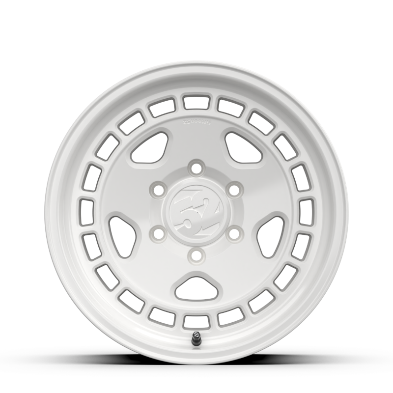 fifteen52 Turbomac HD Classic 17x8.5 / 5x150 BP / 0 ET / 110.3 CB / 4.75 BS / Classic White Wheel