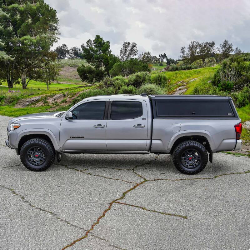 Westin 16-23 Toyota Tacoma 6ft. Bed Aluminum Bed Topper Black - Box 1 (Box 2 Required 16-14185B)