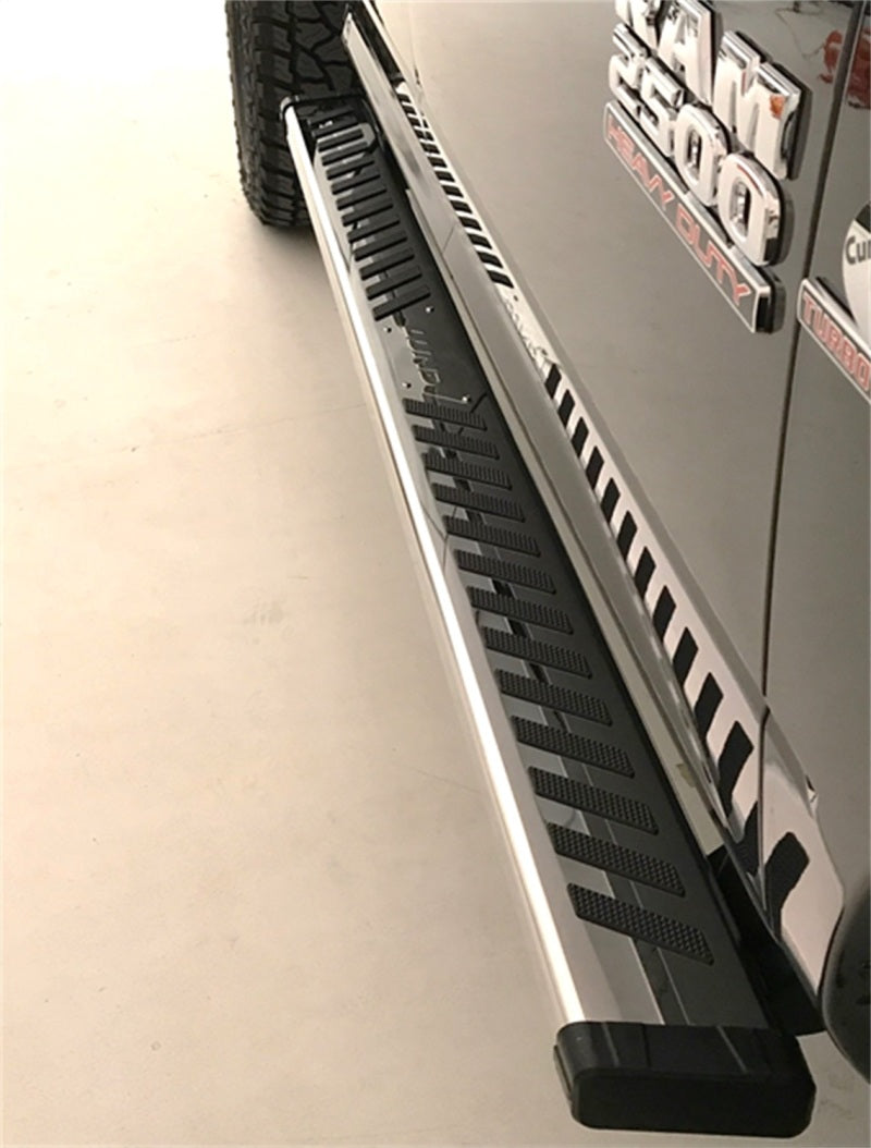 Lund 2017 Ford F-250 Super Duty Crewcab Summit Ridge 2.0 Running Boards - Stainless