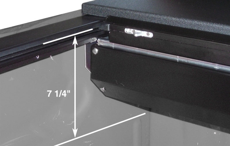 Roll-N-Lock 2019 Ram 1500-3500 (18) SB 74.5in M-Series Retractable Tonneau Cover